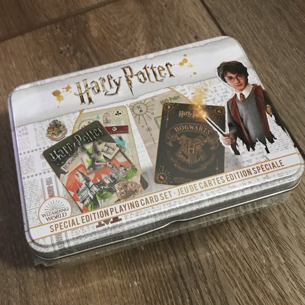 Harry Potter Playing Cards 2 Decks Collectable Tin
